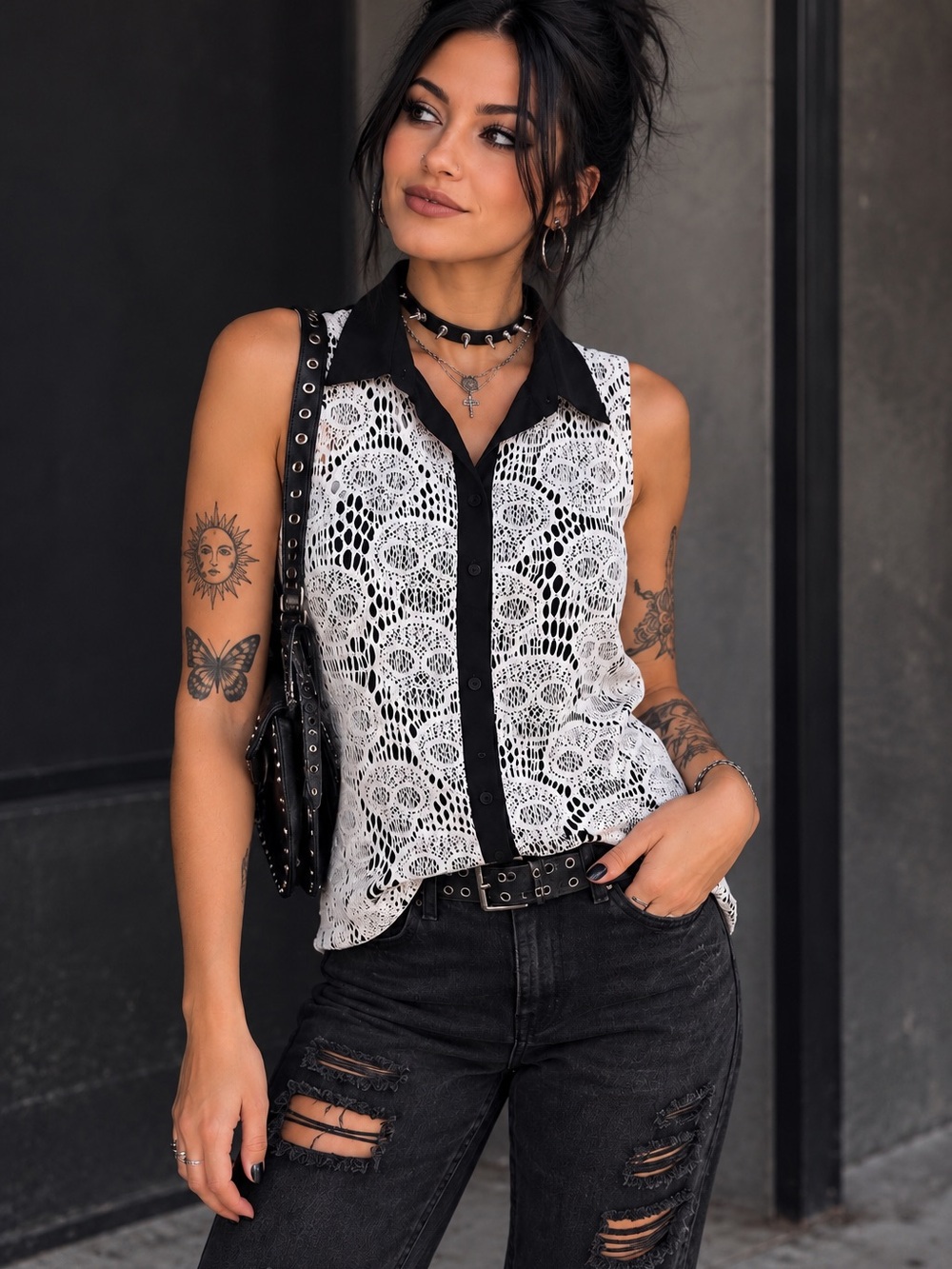 Vintage Audrey 3+ Black & White Crochet Lace Sleeveless Blouse Collared